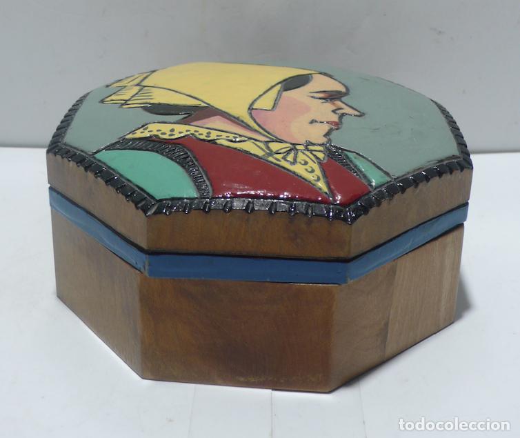 Antig&uuml;edades: CAJA DE NADERA PINTADA - Foto 2