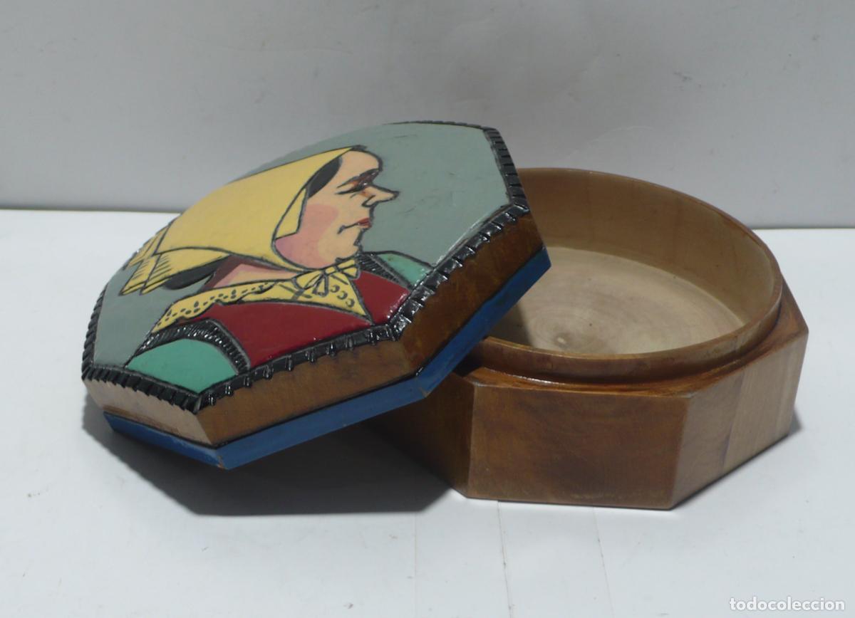 Antig&uuml;edades: CAJA DE NADERA PINTADA - Foto 3