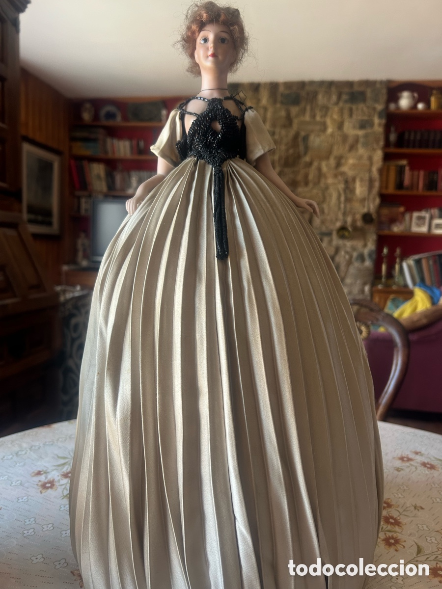 Antig&uuml;edades: Mu&ntilde;eca bombonera de buscuit - Foto 5