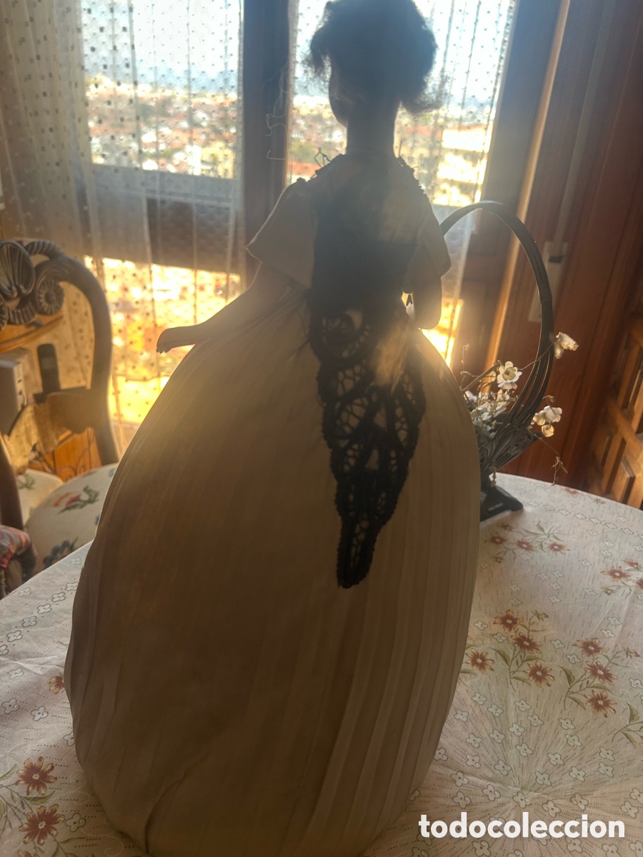 Antig&uuml;edades: Mu&ntilde;eca bombonera de buscuit - Foto 12