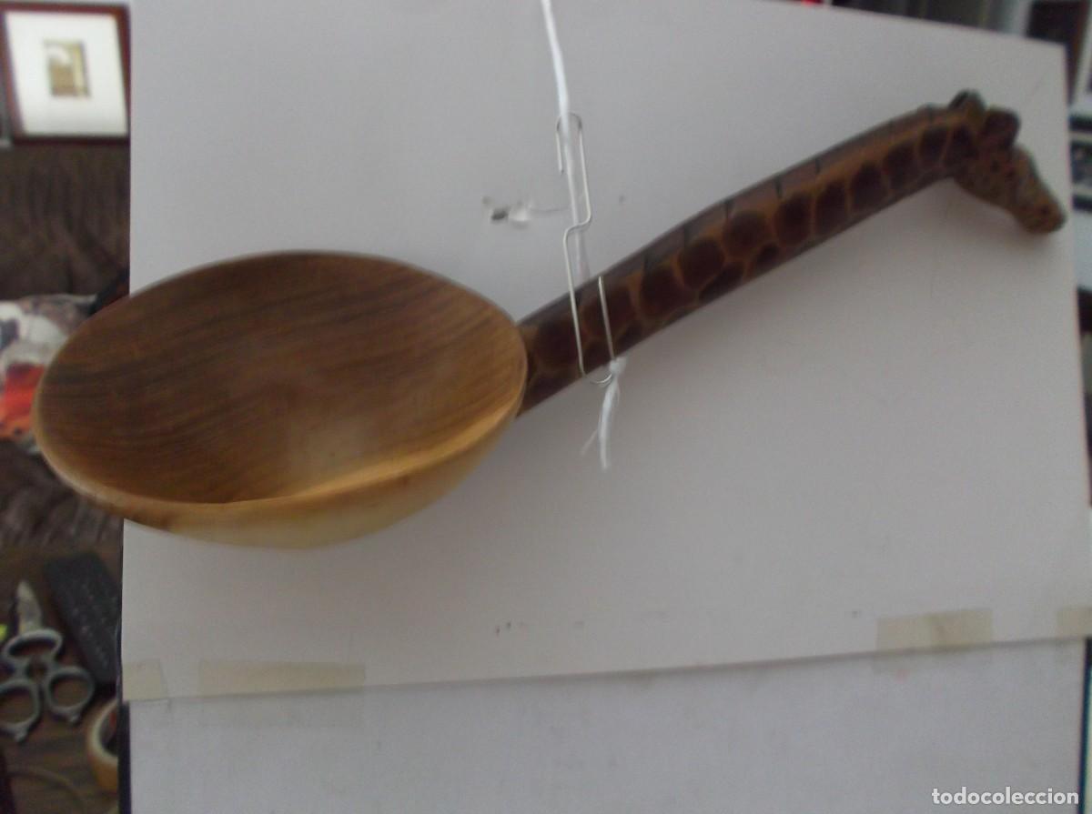 Antig&uuml;edades: CAZO DE MADERA CON MANGO CABEZA DE JIRAFA. - Foto 1