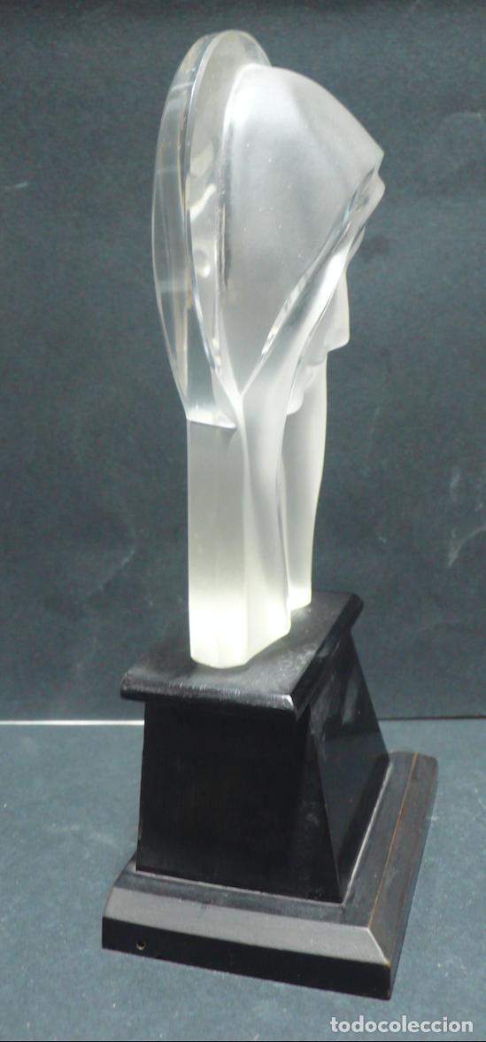 Antig&uuml;edades: VIRGEN DE CRISTAL CON PEANA DE AMDERA - Foto 2