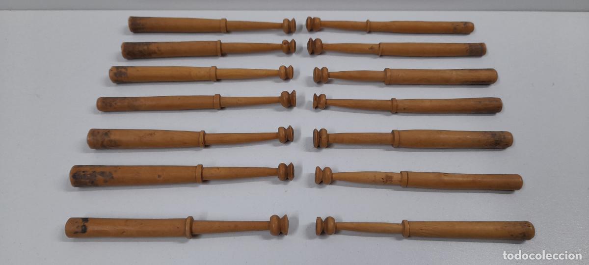 Antig&uuml;edades: BOLILLOS ANTIGUOS EN MADERA - Foto 3