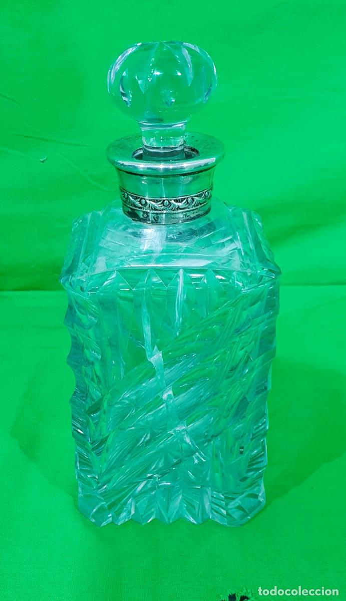 Antig&uuml;edades: -Licorera cristal tallado - Foto 1