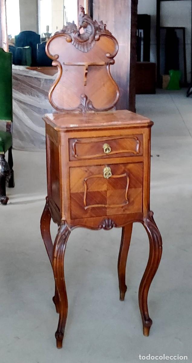 Antig&uuml;edades: Mesilla francesa LXV, madera tallada - Foto 1