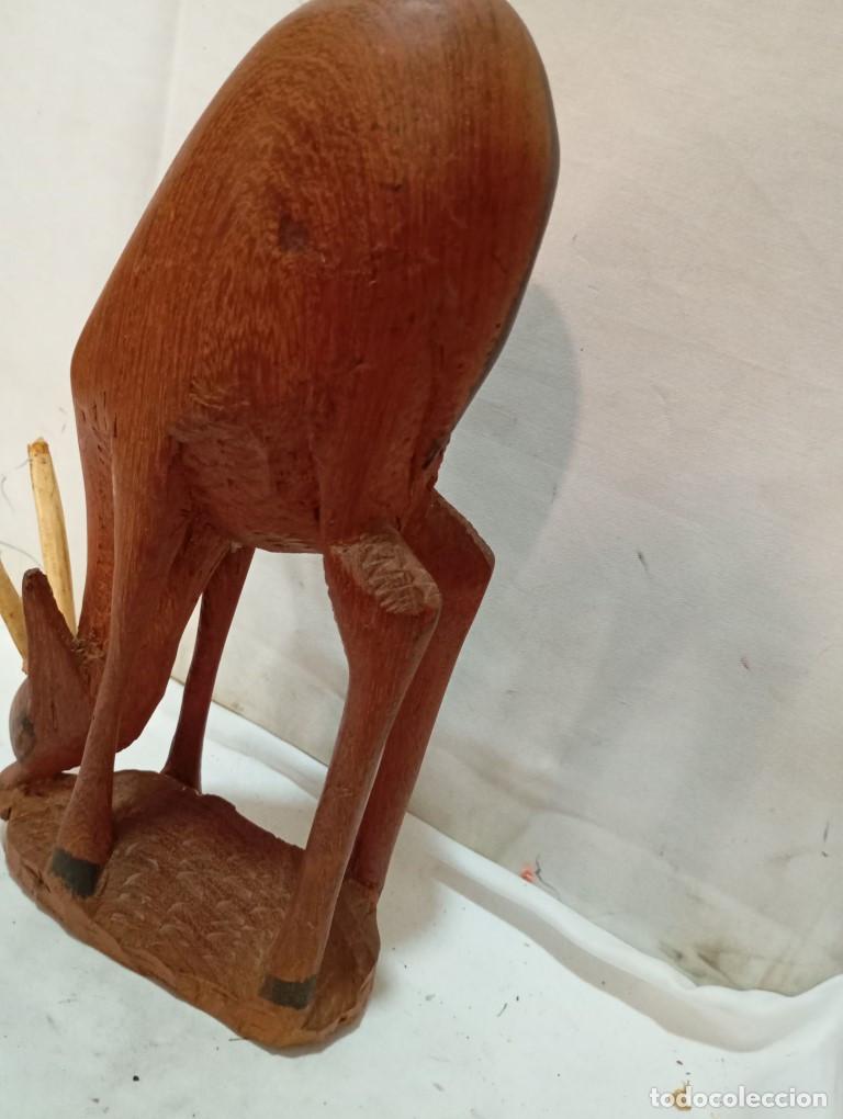 Antig&uuml;edades: ciervo de madera africana - Foto 4