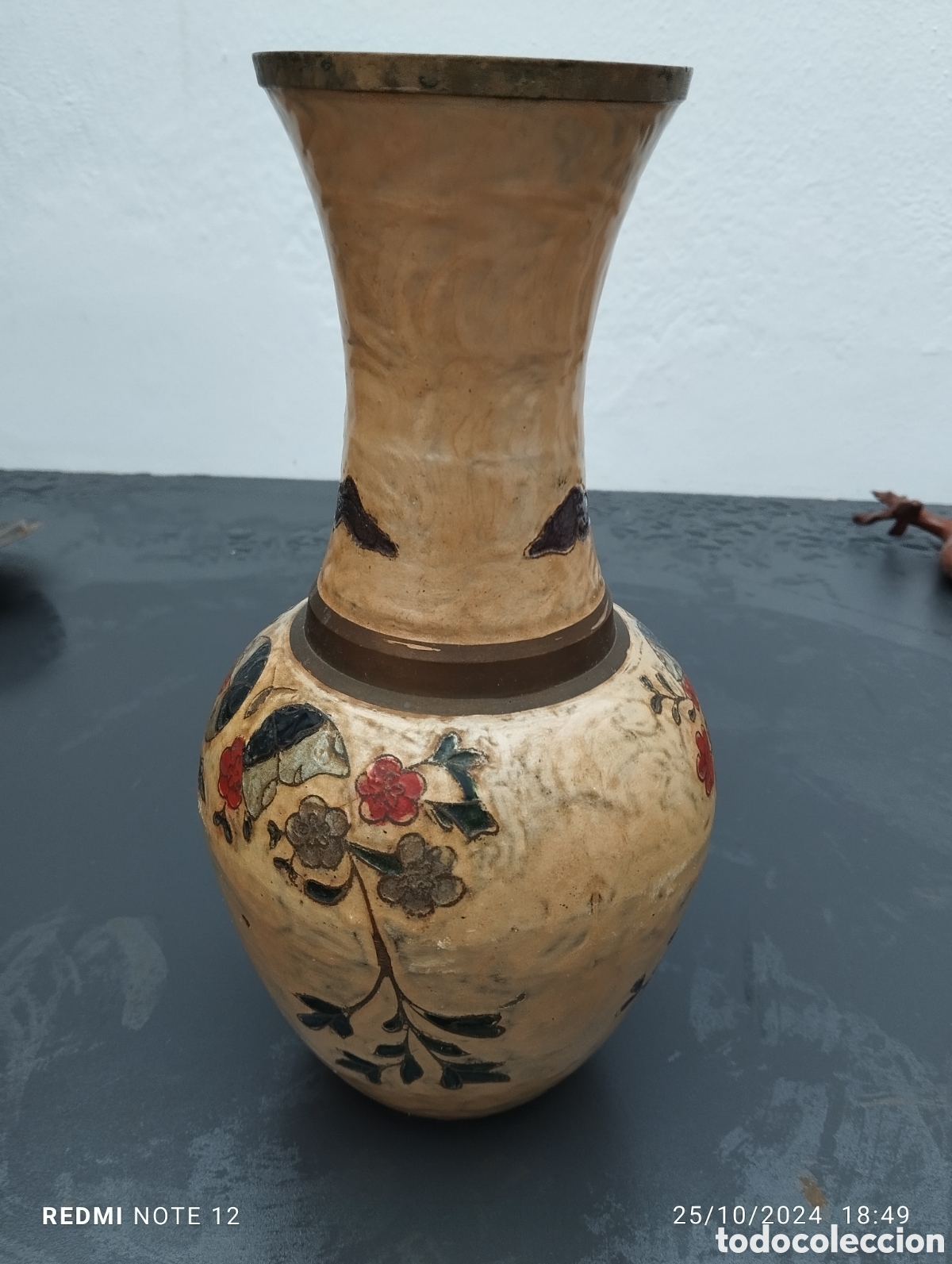 Antig&uuml;edades: BONITO JARRON DE BRONCE O LATON - Foto 1