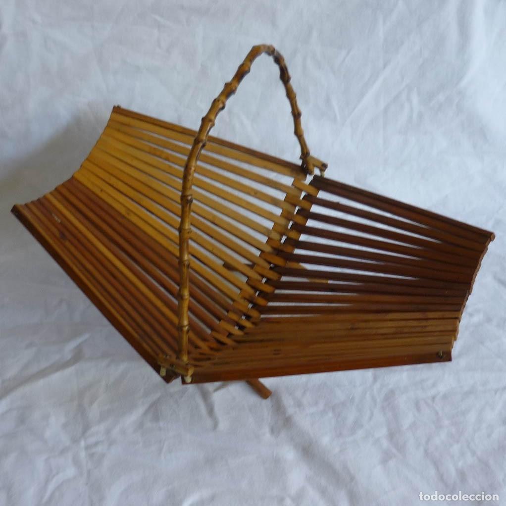 Antig&uuml;edades: Cesta de fruta plegable fabricada en bamb&uacute; - Foto 1