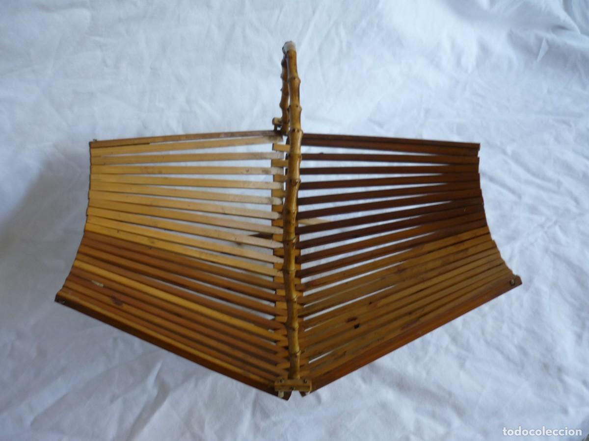 Antig&uuml;edades: Cesta de fruta plegable fabricada en bamb&uacute; - Foto 2