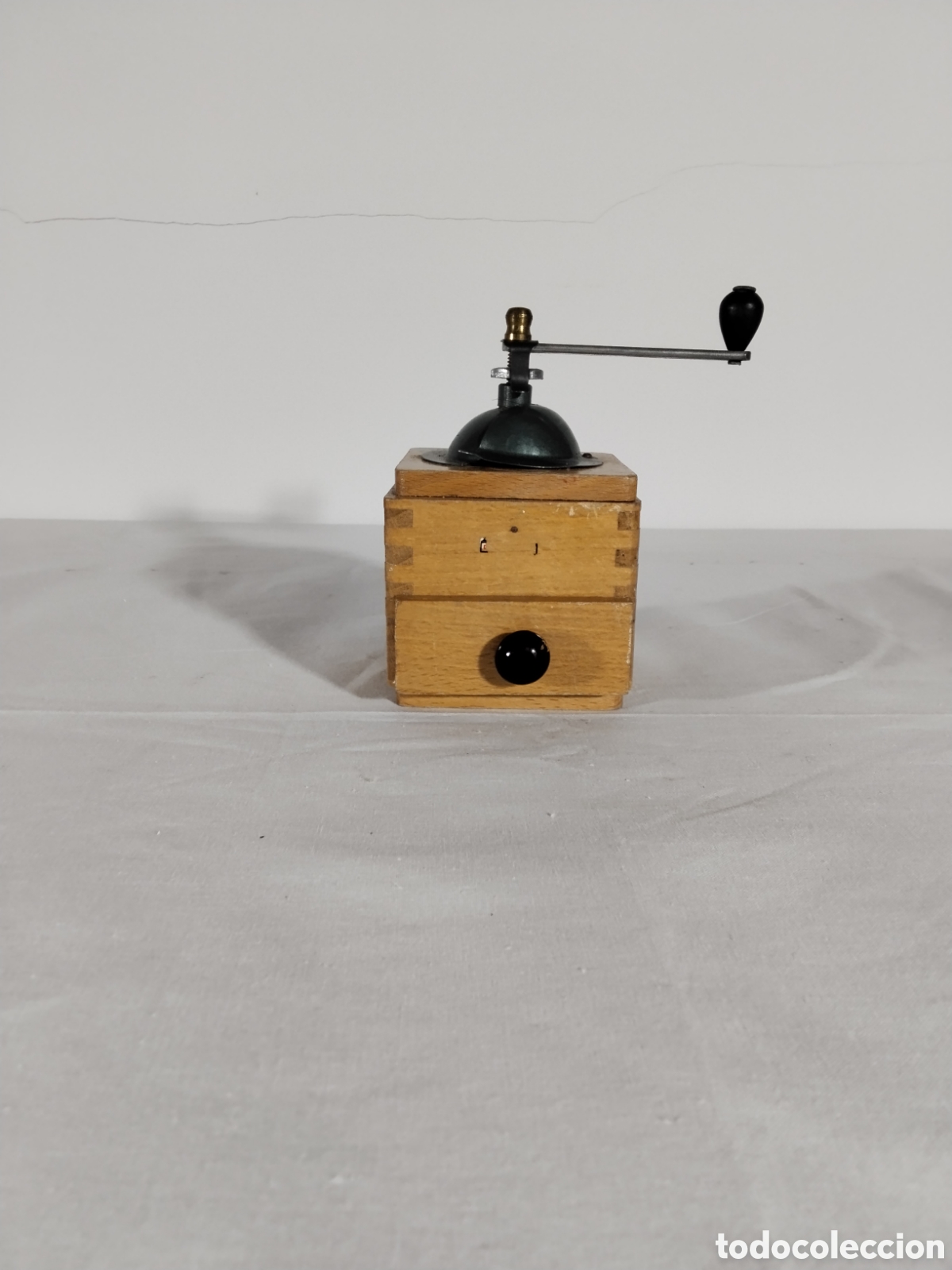 Antig&uuml;edades: Molinillo de pimienta de madera - Foto 2