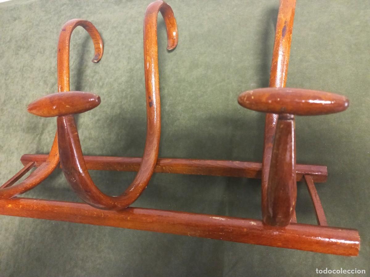 Antig&uuml;edades: Antiguo perchero tipo thonet de tres brazos - Foto 4