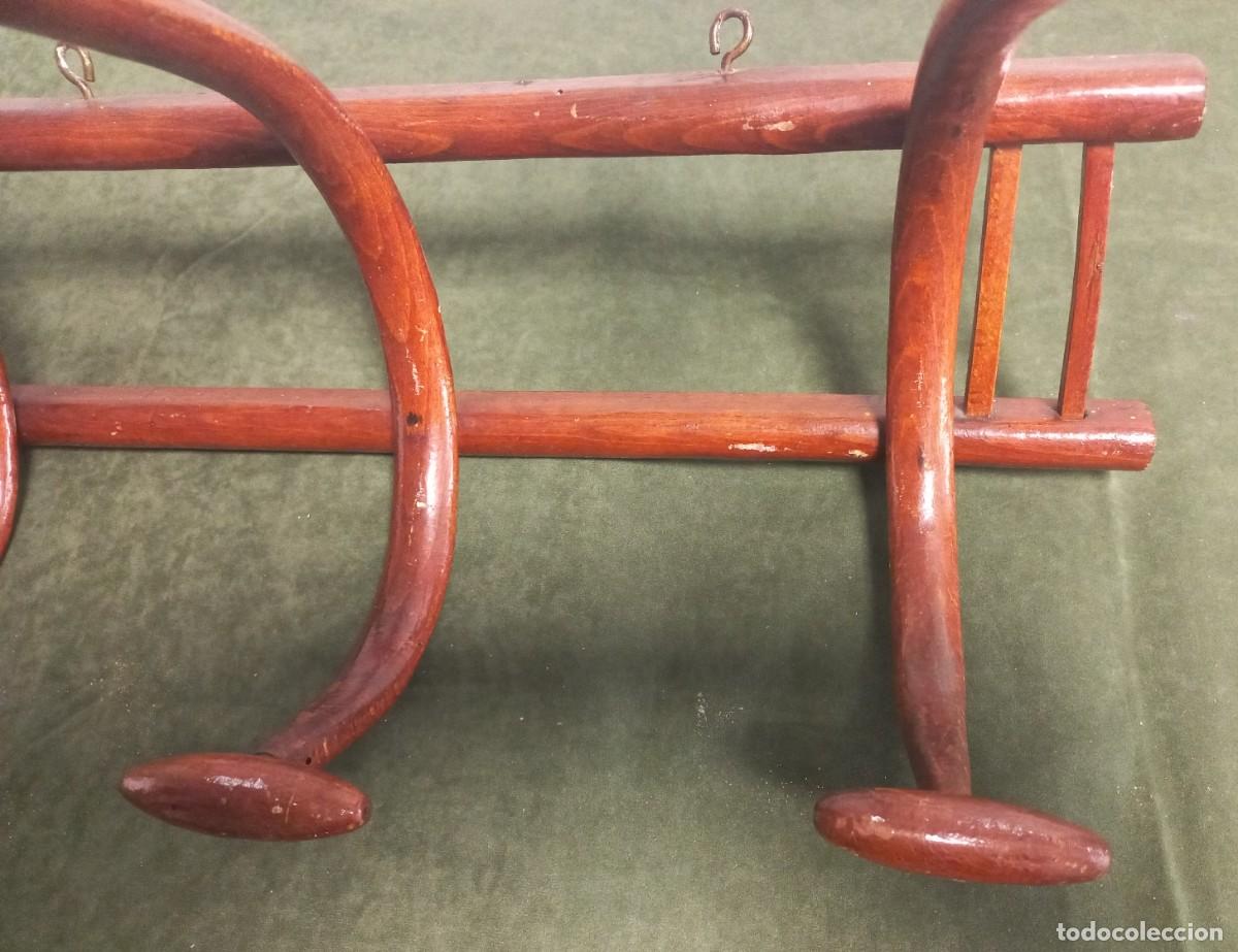 Antig&uuml;edades: Antiguo perchero tipo thonet de tres brazos - Foto 6