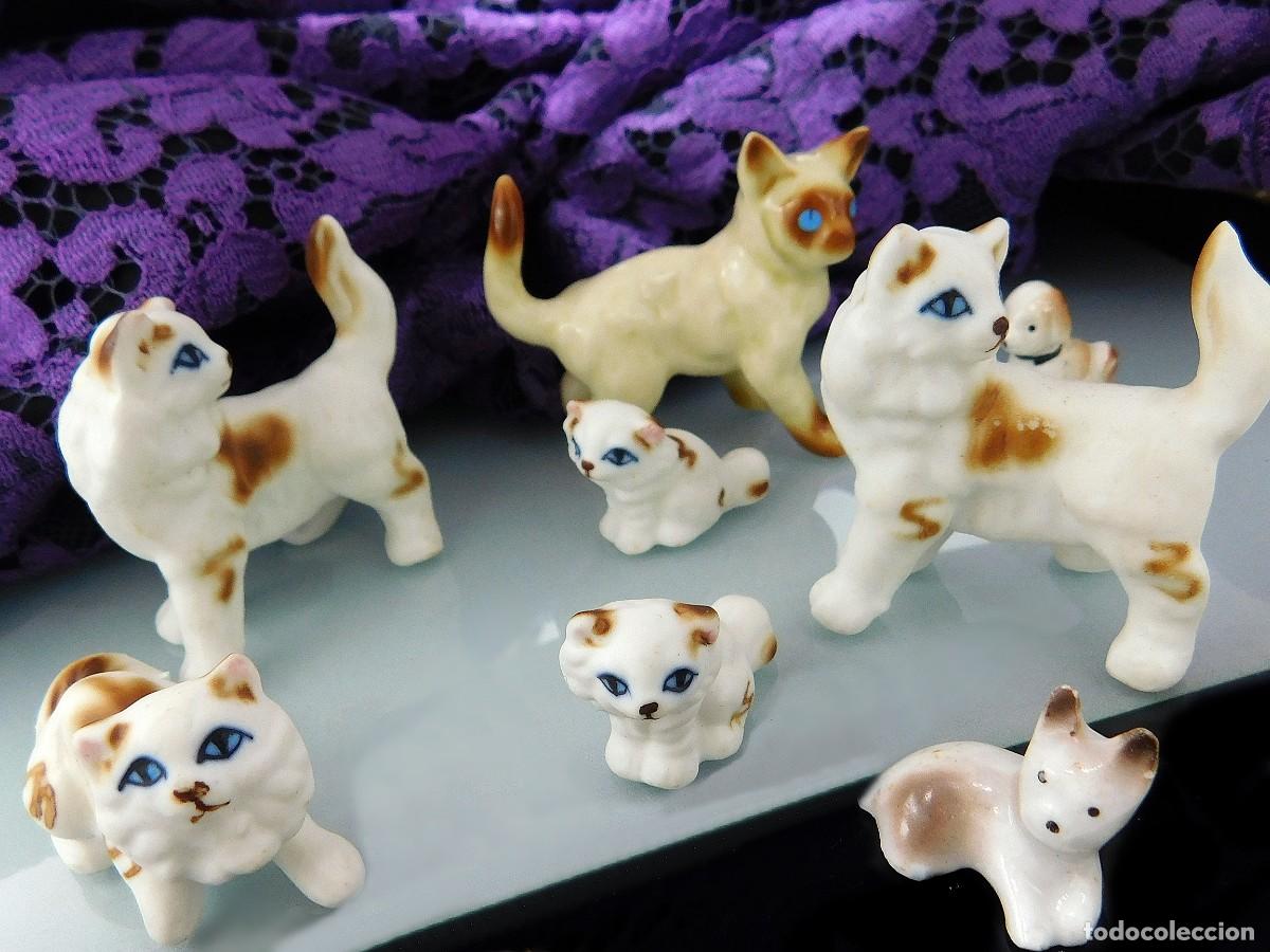 Antig&uuml;edades: COLECCI&Oacute;N DE OCHO MINIATURAS VINTAGE DE GATOS Y PERROS EN PORCELANA PINTADA REALIZADOS A MANO&middot;