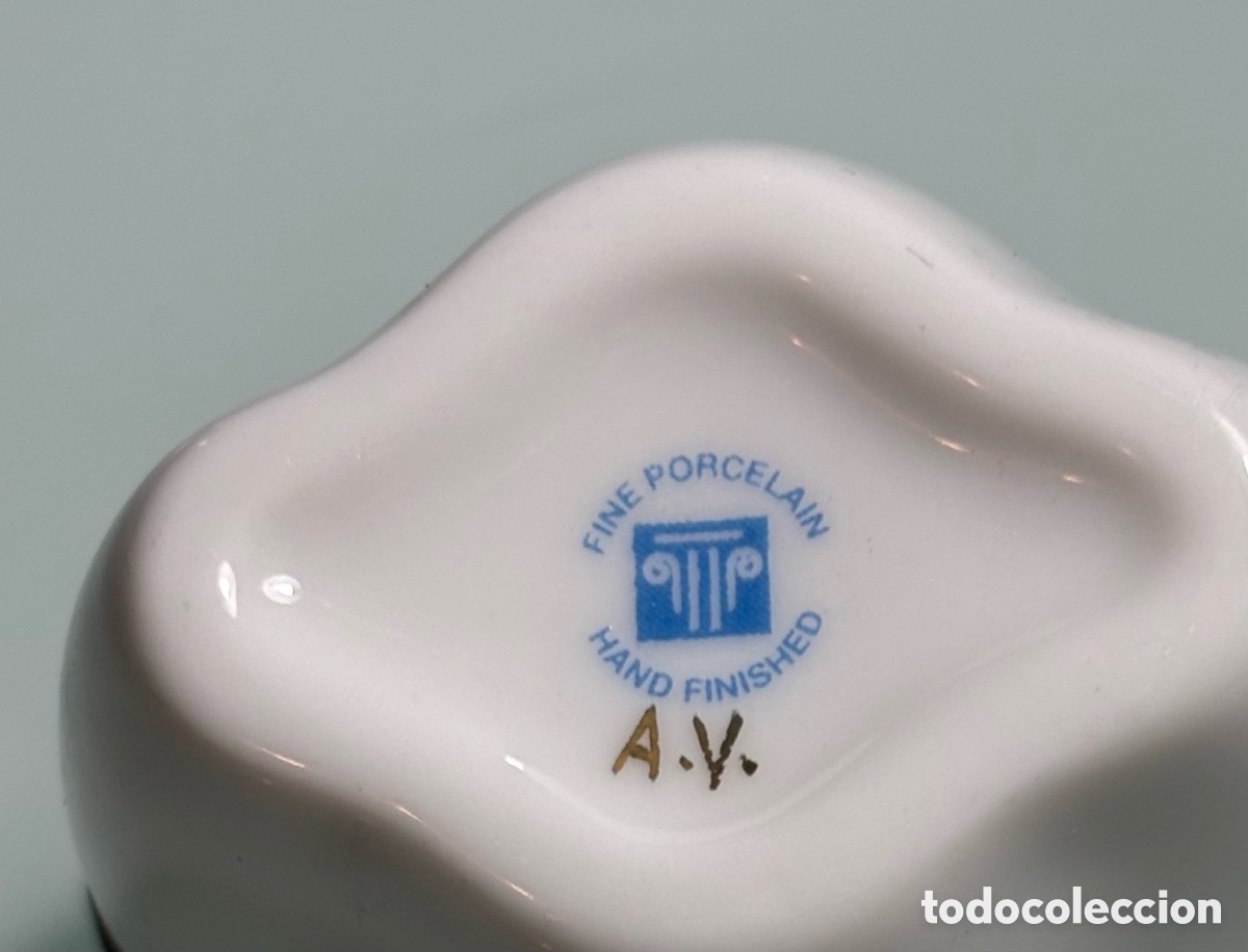 Antig&uuml;edades: Bonita caja pastillera - Foto 5