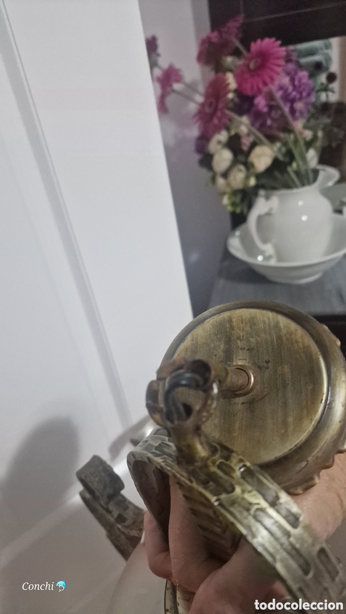 Antig&uuml;edades: 2 l&aacute;mparas de forja decorada con globo de cristal - Foto 4