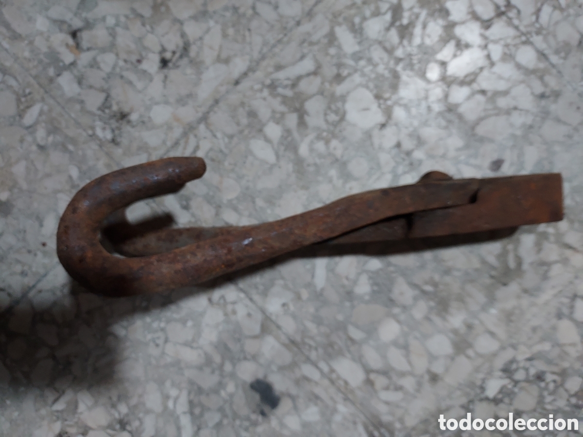 Antig&uuml;edades: Tenazas muy antigua y robusta a - Foto 5