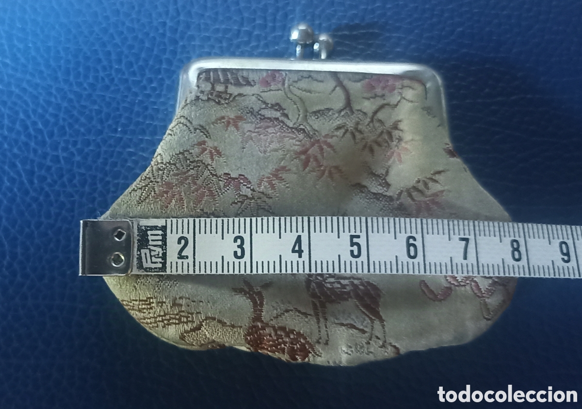 Antig&uuml;edades: Peque&ntilde;o monedero de seda (8 x 6 cms) - Foto 4