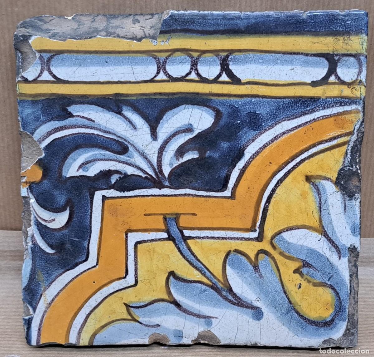 Antig&uuml;edades: Azulejo catal&aacute;n del siglo XVIII - Foto 1