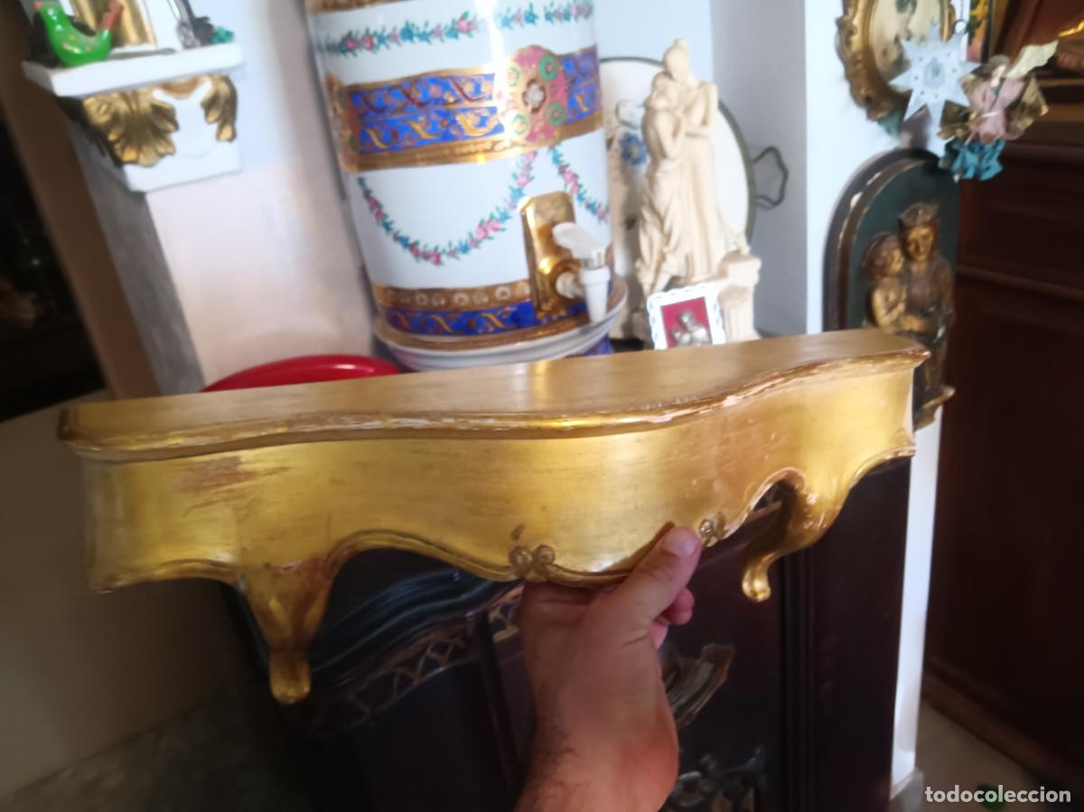 Antig&uuml;edades: Consola dorada antigua - Foto 1