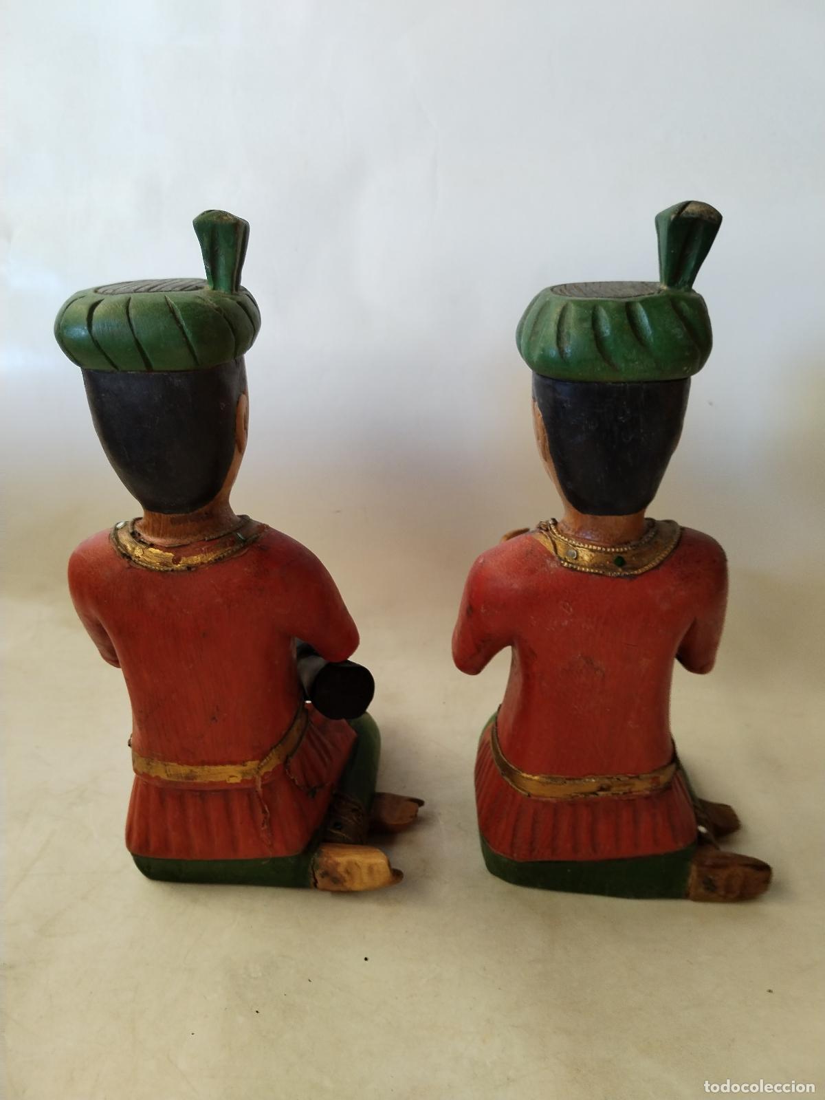 Antig&uuml;edades: pareja de musicos hind&uacute;s de madera - Foto 3