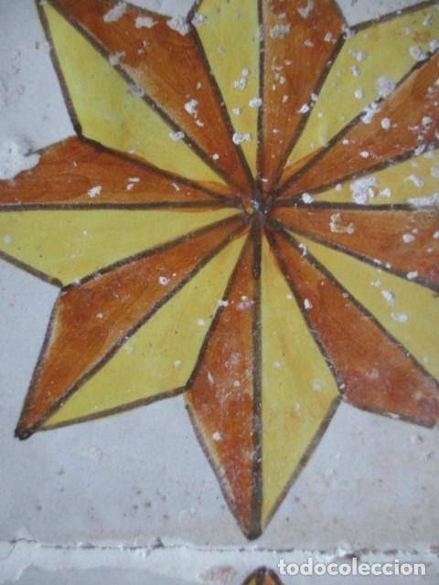 Antig&uuml;edades: Conjunto de azulejos del siglo XVII - Foto 2