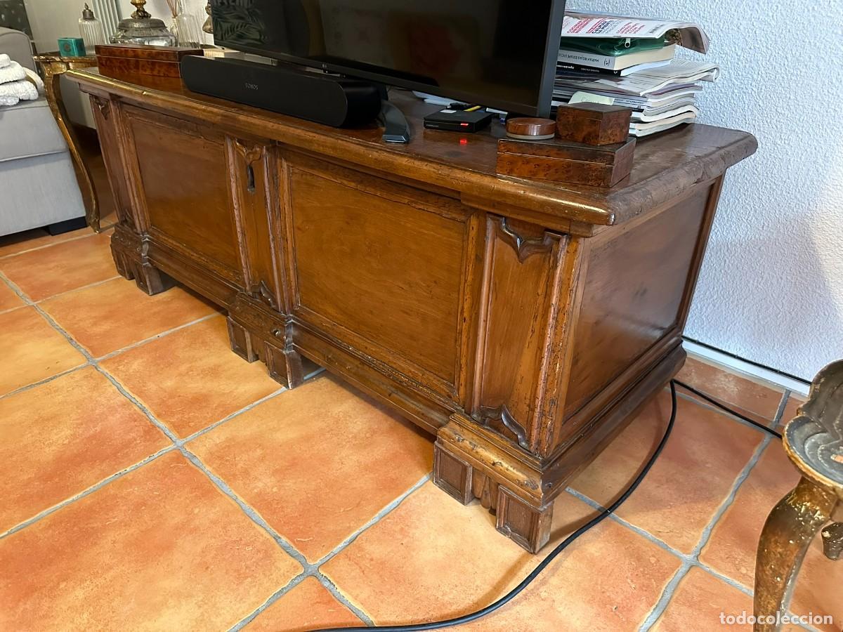 Antig&uuml;edades: Antiguo ba&uacute;l o arc&oacute;n de roble - Foto 3
