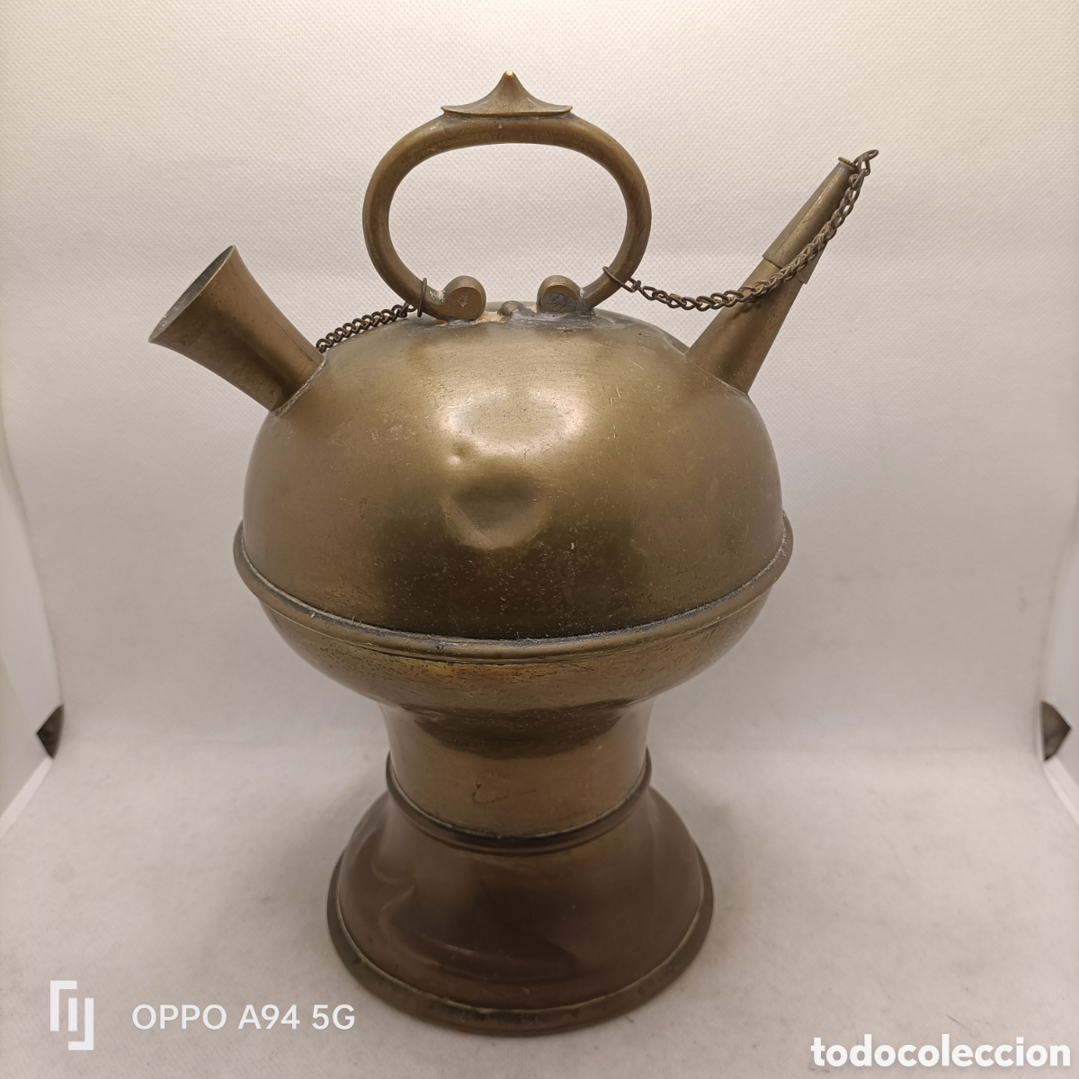 Antig&uuml;edades: Botijo Antiguo en Lat&oacute;n - Foto 2