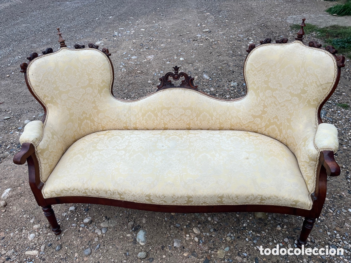 Antig&uuml;edades: TRESILLO O SOFA ISABELINO - Foto 1