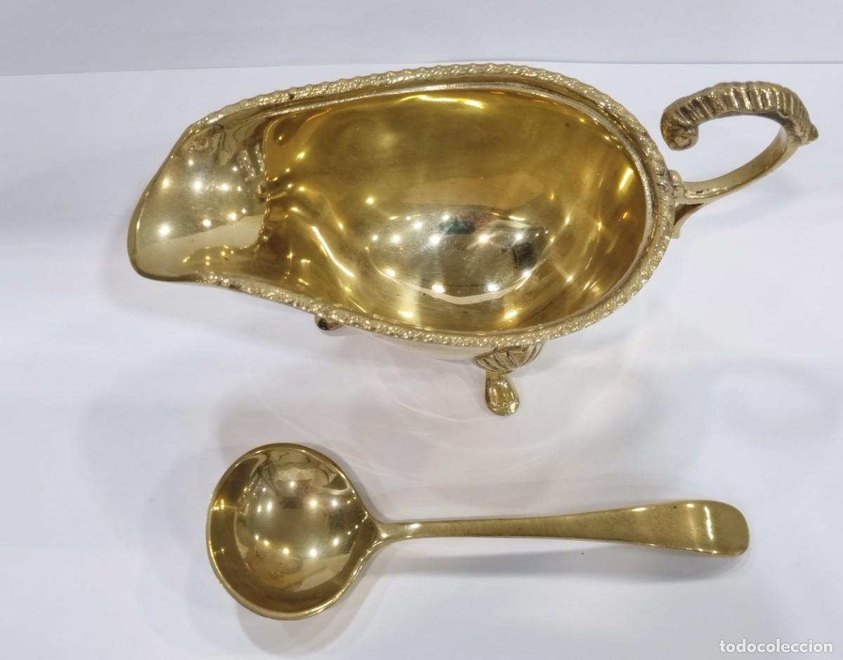 Antig&uuml;edades: Salsera vintage dorada