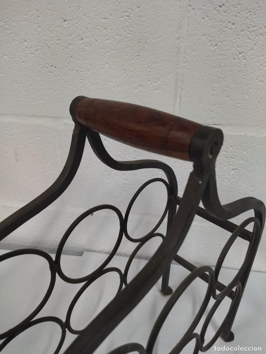 Antig&uuml;edades: Botellero hierro y mango de madera - Foto 4