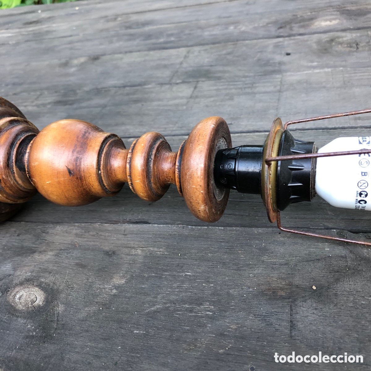 Antig&uuml;edades: ANTIGUA L&Aacute;MPARA DE MADERA - Foto 7