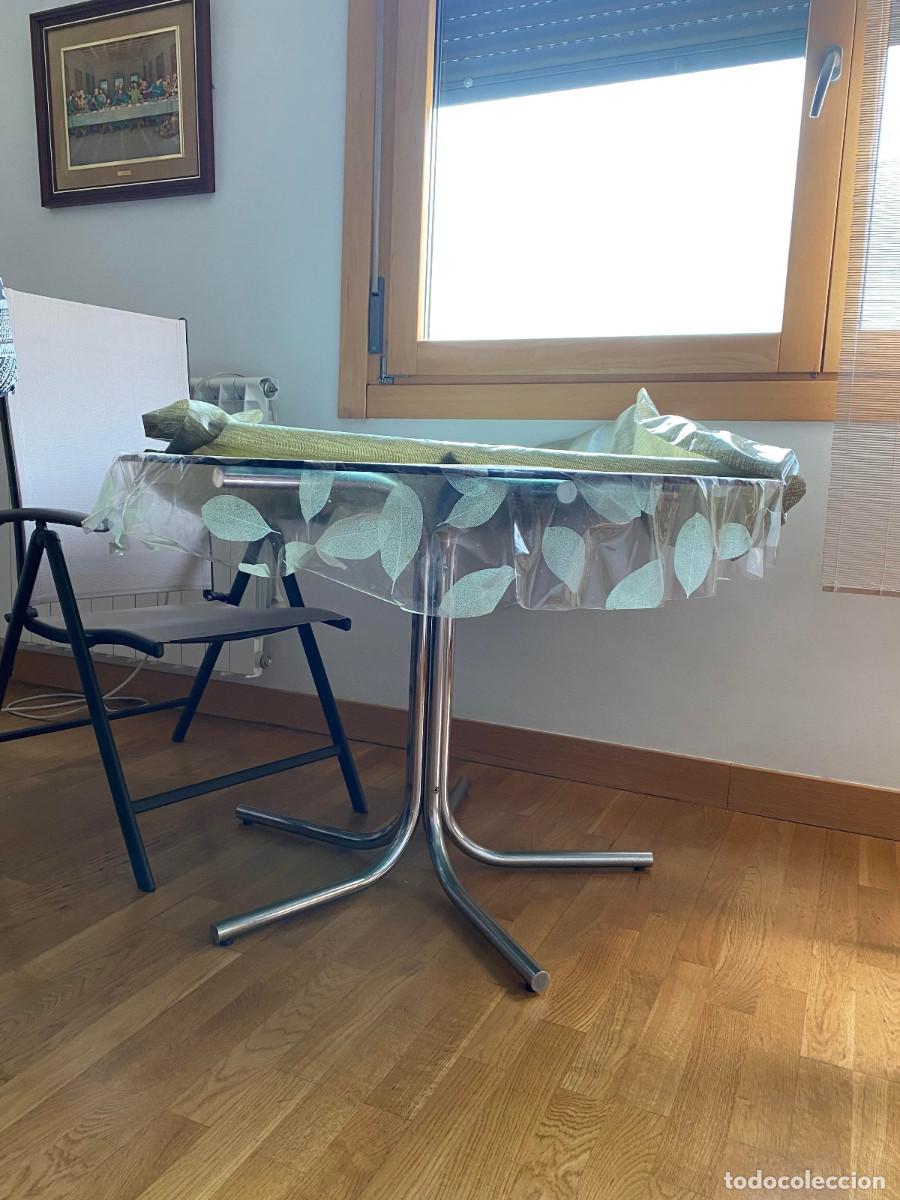 Antig&uuml;edades: Mesa redonda de cristal - Foto 1