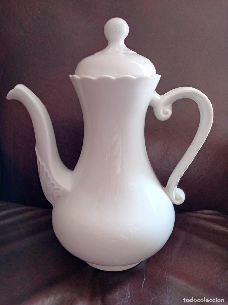 Antig&uuml;edades: Tetera o lechera de porcelana marca Bb - Foto 1
