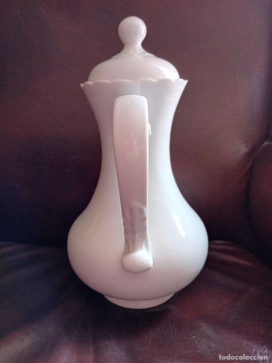 Antig&uuml;edades: Tetera o lechera de porcelana marca Bb - Foto 4