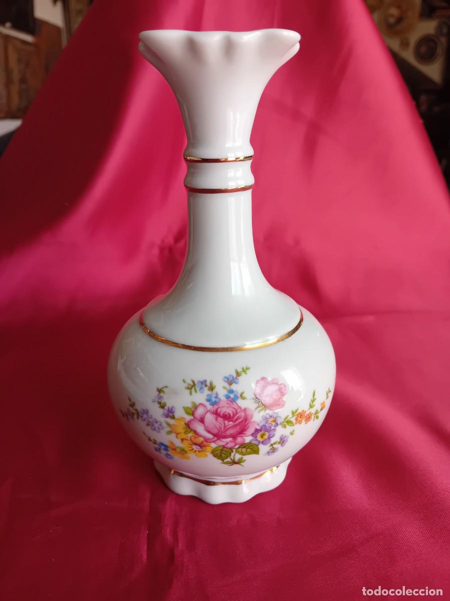 Antig&uuml;edades: Jarr&oacute;n de porcelana con rosas - Foto 1