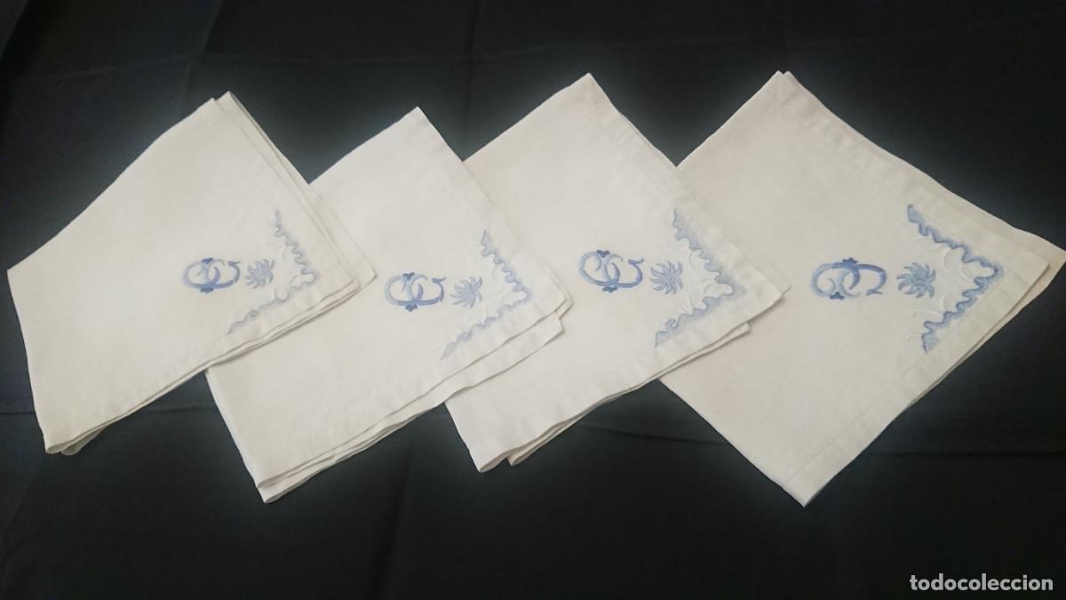 Antig&uuml;edades: Cuatro servilletas de lino, bordadas - Foto 1