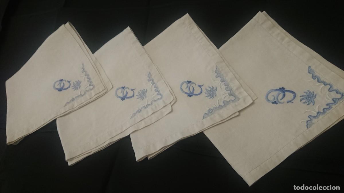 Antig&uuml;edades: Cuatro servilletas de lino, bordadas - Foto 2