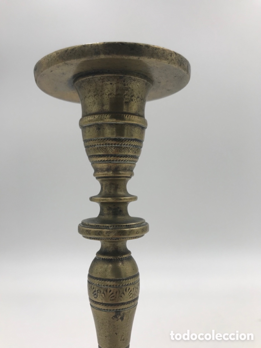 Antig&uuml;edades: Antiguo Candelero de bronce - Foto 4