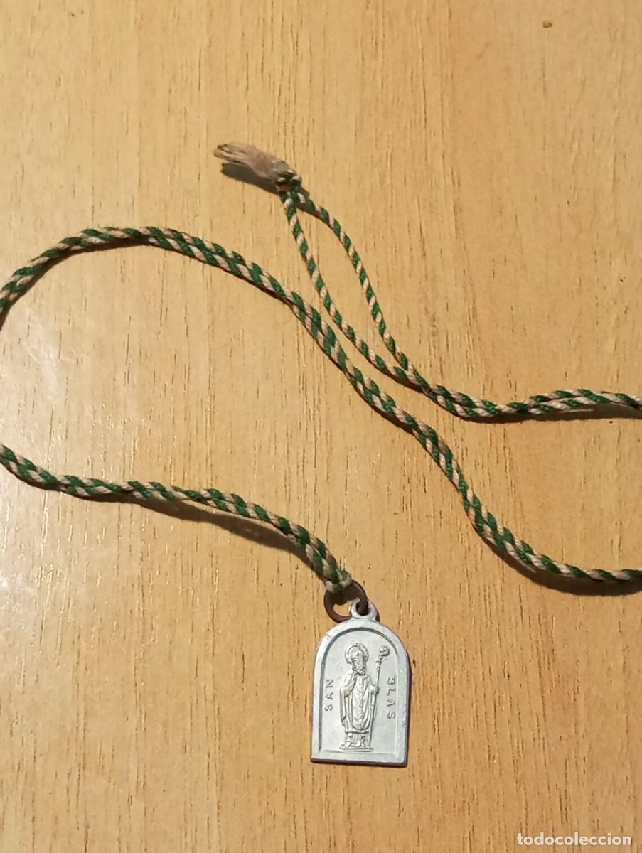Antig&uuml;edades: Medalla de san Blas En aluminio mide 2 cms - Foto 1