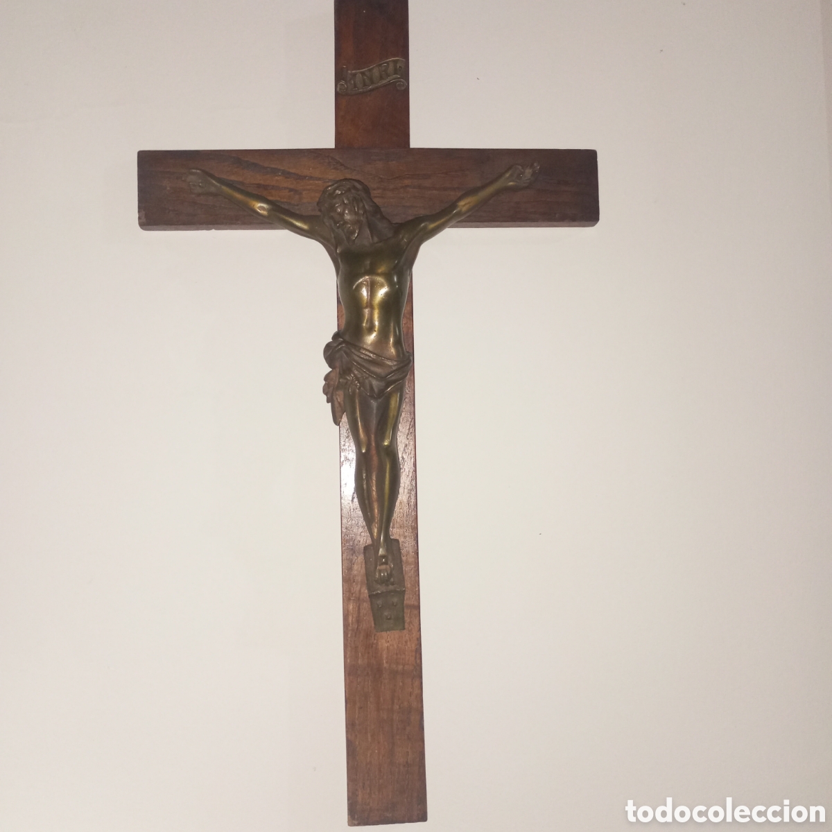 Antig&uuml;edades: Crucifijo de madera y bronce - Foto 2