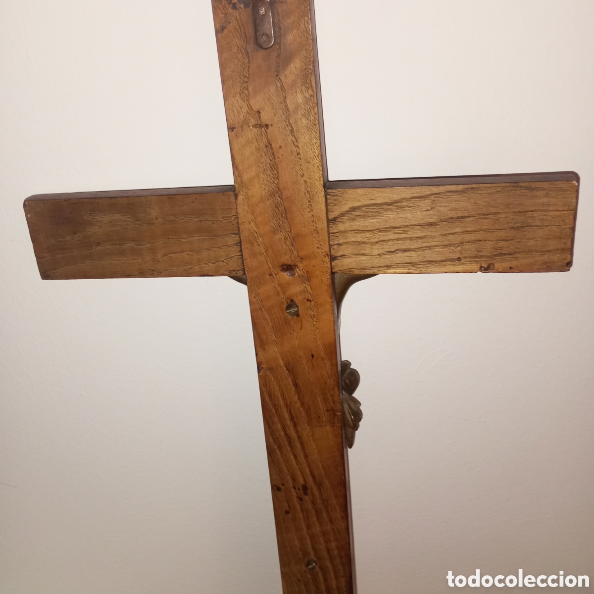 Antig&uuml;edades: Crucifijo de madera y bronce - Foto 3