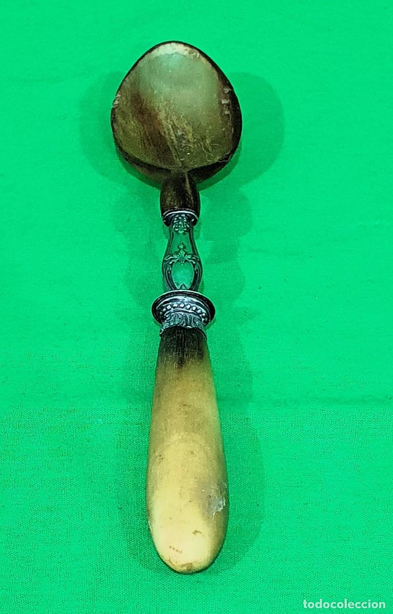 Antig&uuml;edades: Cuchara antigua madera y plata - Foto 1