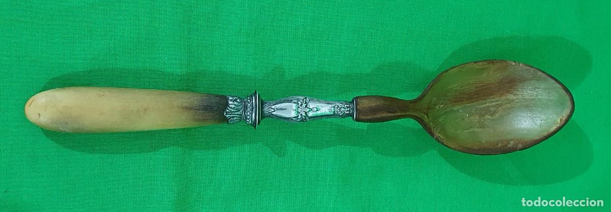 Antig&uuml;edades: Cuchara antigua madera y plata - Foto 2
