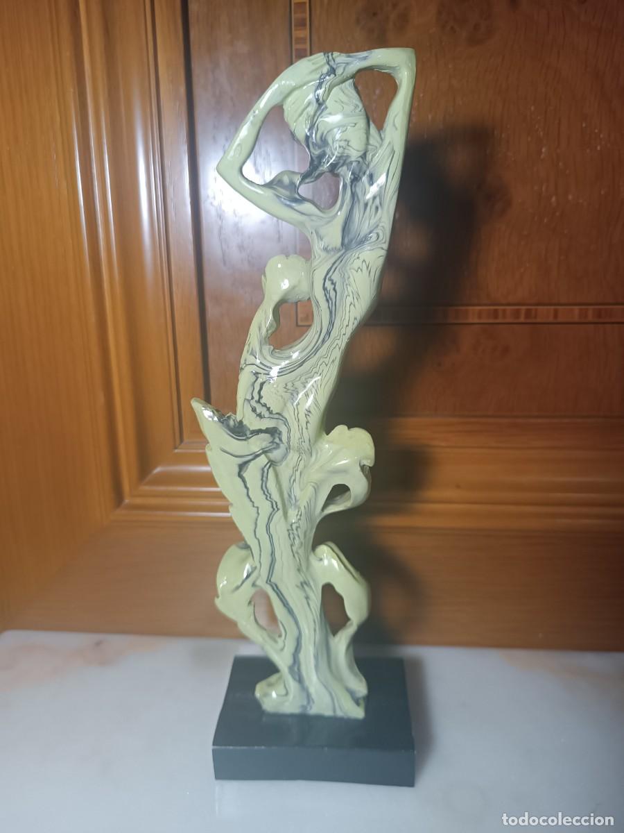 Antig&uuml;edades: Figura dama verde, con base. - Foto 3