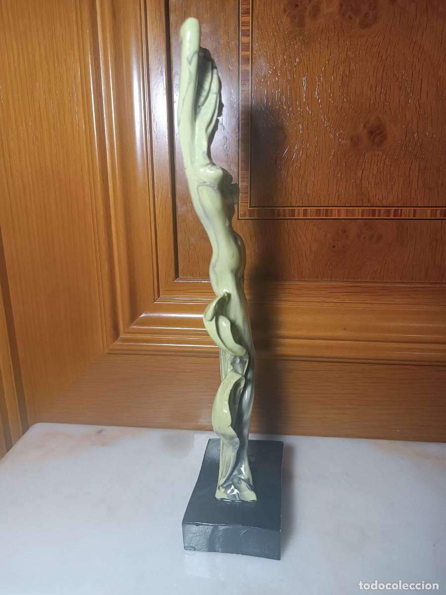 Antig&uuml;edades: Figura dama verde, con base. - Foto 4