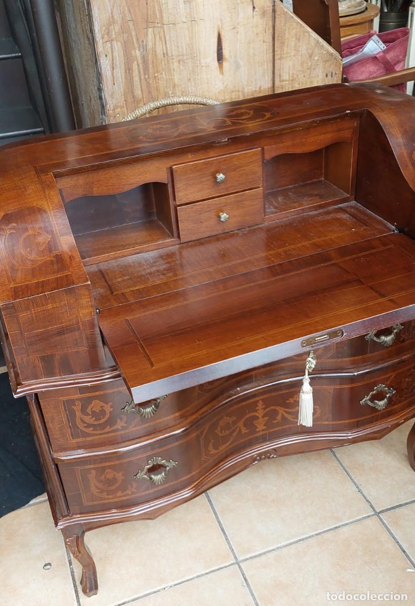 Antig&uuml;edades: Mueble secreter de nogal con marqueter&iacute;a - Foto 2
