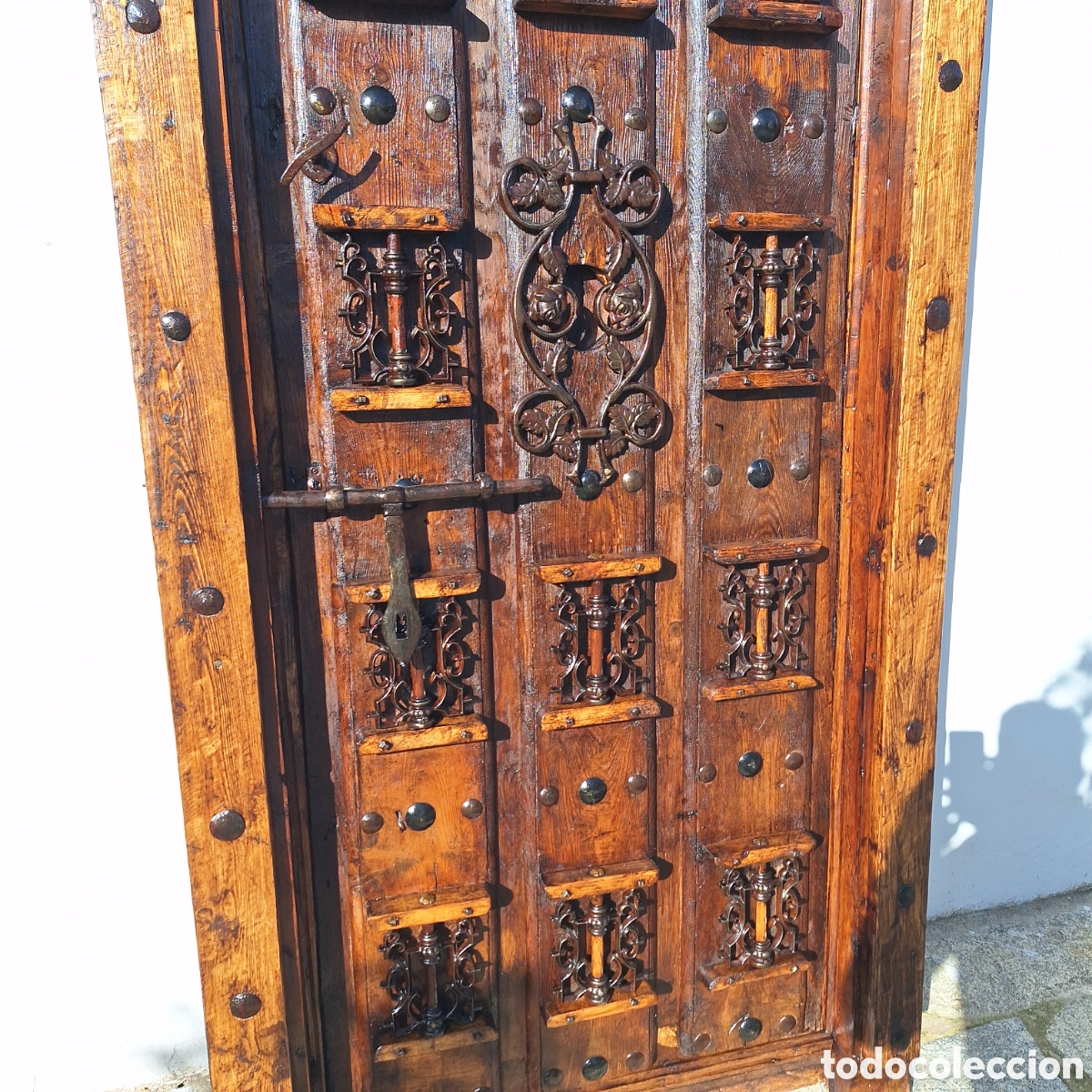 Antig&uuml;edades: Puerta de madera y forja - Foto 2