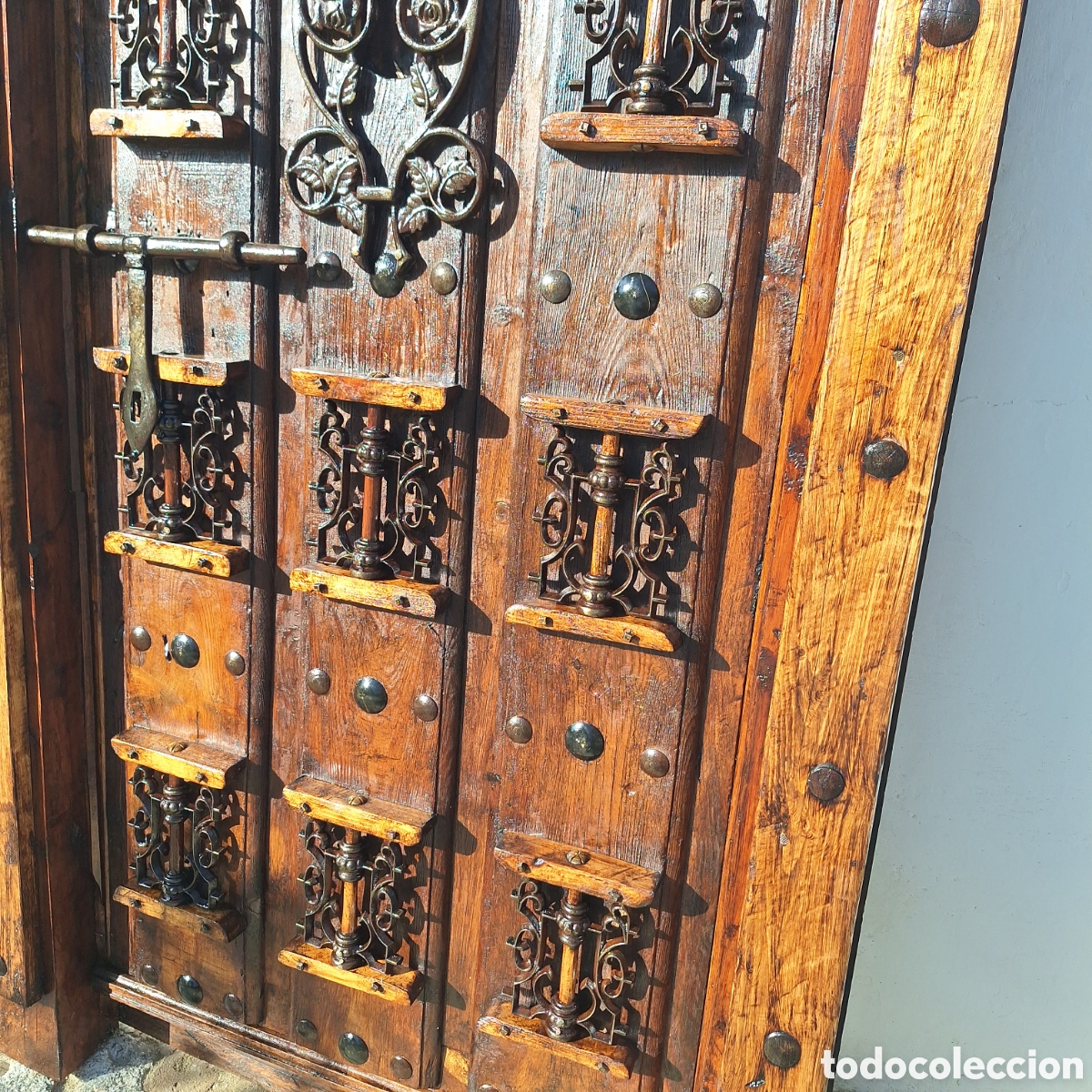 Antig&uuml;edades: Puerta de madera y forja - Foto 3