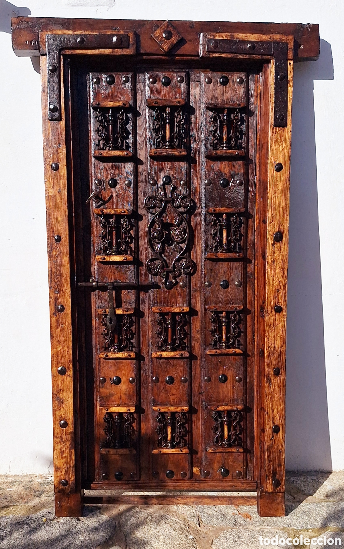 Antig&uuml;edades: Puerta de madera y forja - Foto 1