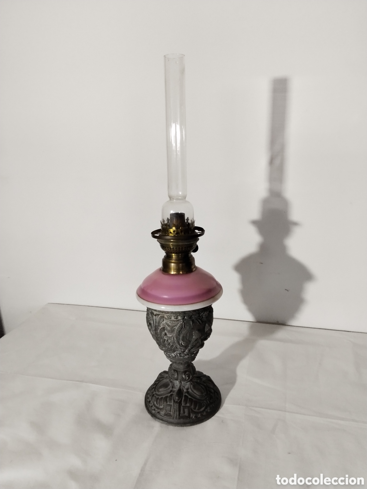 Antig&uuml;edades: Quinqu&eacute; con base met&aacute;lica - Foto 1